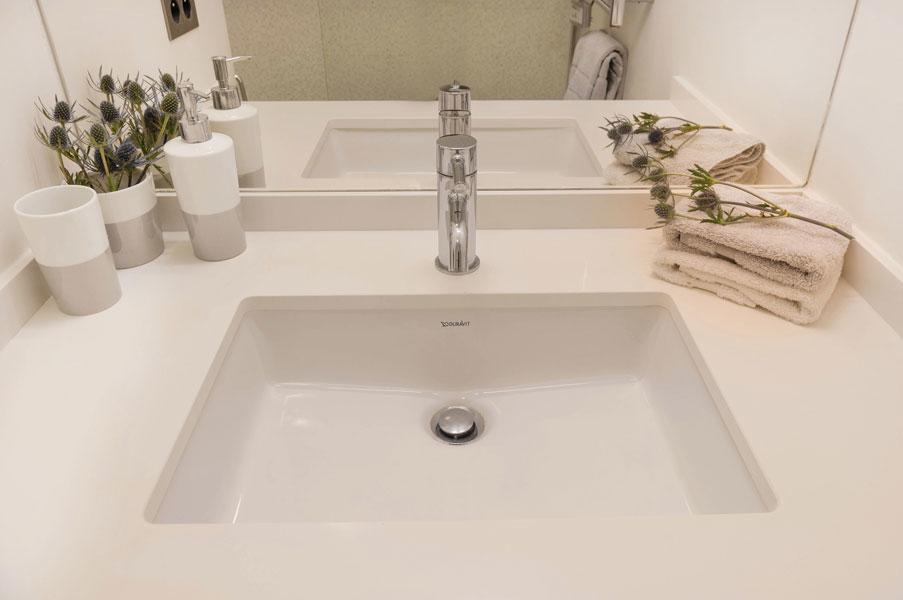 Two Bedroom Luxury Apartment - Balcony With View Of Notre Dame ปารีส ภายนอก รูปภาพ
