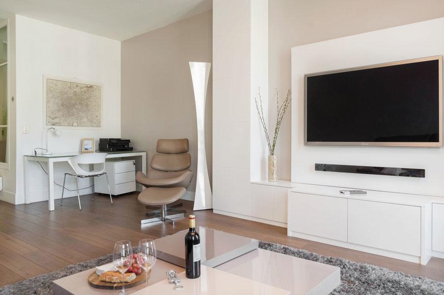 Two Bedroom Luxury Apartment - Balcony With View Of Notre Dame ปารีส ภายนอก รูปภาพ
