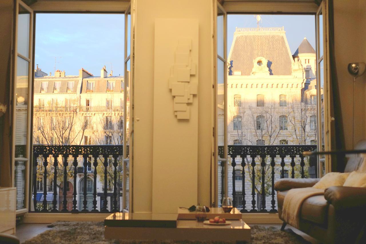 Two Bedroom Luxury Apartment - Balcony With View Of Notre Dame ปารีส ภายนอก รูปภาพ