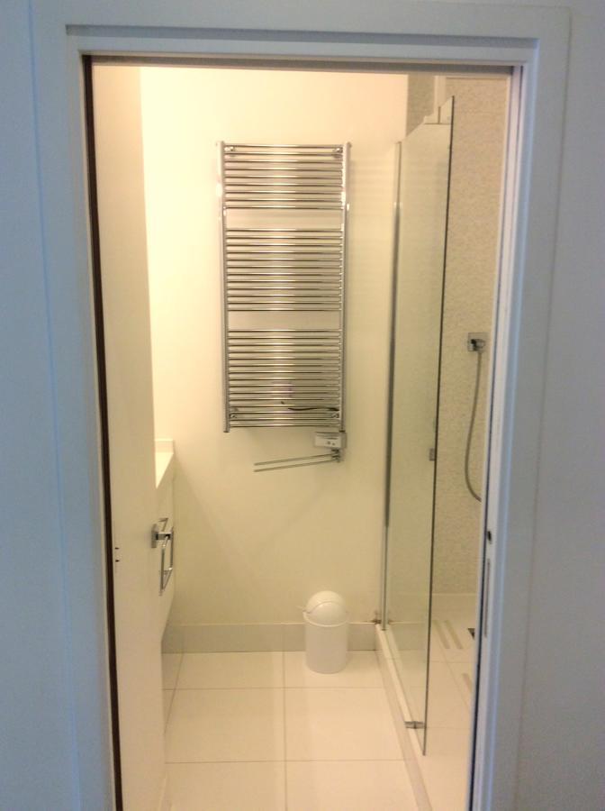 Two Bedroom Luxury Apartment - Balcony With View Of Notre Dame ปารีส ภายนอก รูปภาพ